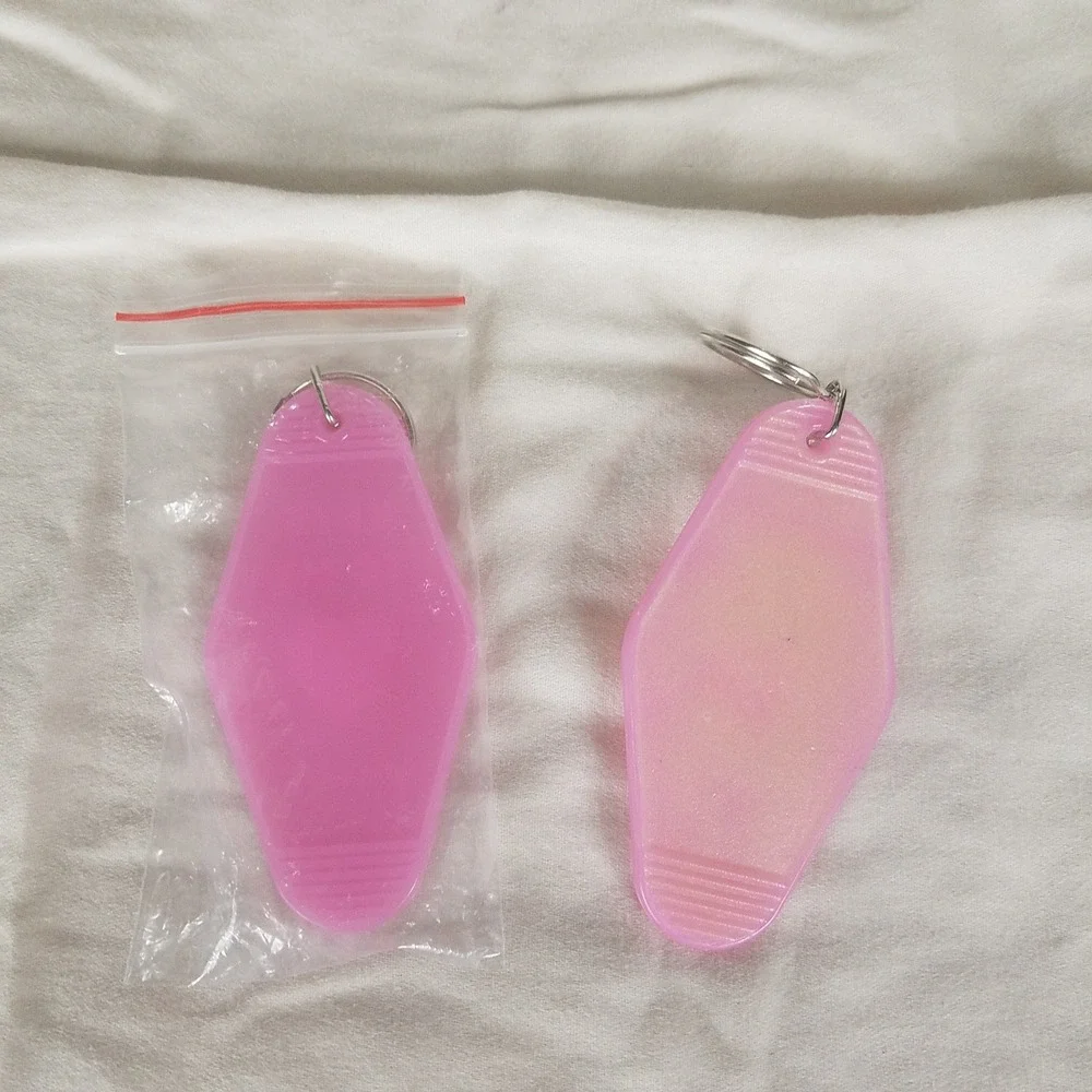 Victoria's‎ Secret PINK Keychain Women OS Pink New Motel Style Heart Key Tag